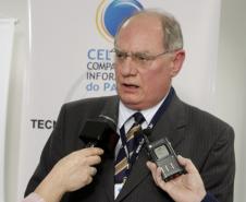 “A Delegacia Eletrônica veio para facilitar a vida do cidadão, ao mesmo tempo em que libera o policial para sua função especifica, a de investigação. É para isso que existe a tecnologia”. Lucio Alberto Hansel, diretor  administrativo-financeiro da Celepar, que representou o presidente Jacson Carvalho Leite"
