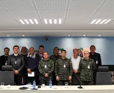 Militares responsáveis pela segurança da Copa do Mundo em Curitiba participam de reunião de trabalho na Celepar
