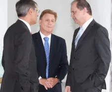 O presidente Jacson Carvalho Leite e os secretários José Richa Filho e Ricardo Barros