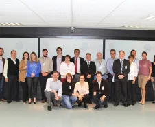 Equipes da Celepar e da SEIL que participaram da reunião de trabalho no CIIE