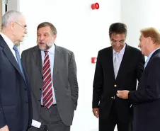 Secretário chefe da Casa Civil, Reinhold Stephanes; vice-governador e secretário da Educação, Flávio Arns; secretário de Infraestrutura e Logística, José Richa Filho e o presidente da Celepar, Jacson Carvalho Leite