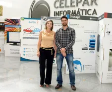 Débora Ruedell e João Alfredo Knopik Junior (DIDES-A2) responsáveis pelo desenvolvimento do agendamento on line ao IIPR