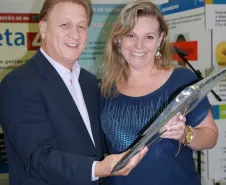 Katleen Grani de Souza Fanckin homenageada pelos seus 15 anos de serviços prestados na Celepar 