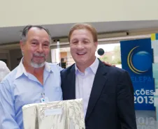 Antonio Carlos Schimaleski homenageado pelos seus 25 anos de serviços prestados na Celepar. 