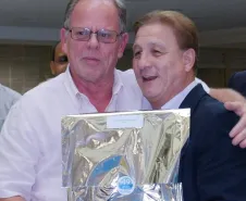 Alfredo Jorge Reimann Filho homenageado pelos seus 41 anos de serviços prestados na Celepar 