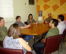 A chefe do Núcleo Regional de Educação, Silvia Regina de Souza recebeu a Celepar