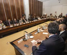 Governador Beto Richa em reunião com o secretariado do estado. Curitiba, 16/12/2015. Foto: Pedro Ribas/ANPr