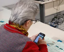 Mais uma turma com alunos da terceira idade foi formada pela Celepar. Ao todo, 58 pessoas com idade acima de 60 anos participaram do Curso Básico de Smartphone que a companhia oferta gratuitamente.