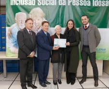 Mais uma turma com alunos da terceira idade foi formada pela Celepar. Ao todo, 58 pessoas com idade acima de 60 anos participaram do Curso Básico de Smartphone que a companhia oferta gratuitamente.