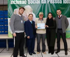 Mais uma turma com alunos da terceira idade foi formada pela Celepar. Ao todo, 58 pessoas com idade acima de 60 anos participaram do Curso Básico de Smartphone que a companhia oferta gratuitamente.