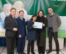 Mais uma turma com alunos da terceira idade foi formada pela Celepar. Ao todo, 58 pessoas com idade acima de 60 anos participaram do Curso Básico de Smartphone que a companhia oferta gratuitamente.