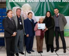 Mais uma turma com alunos da terceira idade foi formada pela Celepar. Ao todo, 58 pessoas com idade acima de 60 anos participaram do Curso Básico de Smartphone que a companhia oferta gratuitamente.