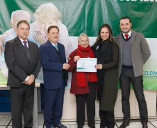 Mais uma turma com alunos da terceira idade foi formada pela Celepar. Ao todo, 58 pessoas com idade acima de 60 anos participaram do Curso Básico de Smartphone que a companhia oferta gratuitamente.