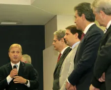 O governador Beto Richa participa, na Celepar, do lançamento do Projeto Escola de Gestão Inteligente. Participaram da solenidade: presidente da Celepar, Jacson Carvalho Leite, presidente do Tecpar, Julio Felix.Curitiba, 11-11-15.Foto: Arnaldo Alves / ANPr.
