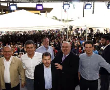 Governador Beto Richa, acompanhado pela, secretaria da familia e desenvolvimento social, Fernada Richa, governador de São Paulo, Geraldo Alckmim, prefeito de Curitiba, Rafael Greca e demais autoridades, participa do encerramento do mutirão da cidadânia do bairro Cajuru. Curitiba, 30/09/2017Foto: Ricardo Almeida ANPr