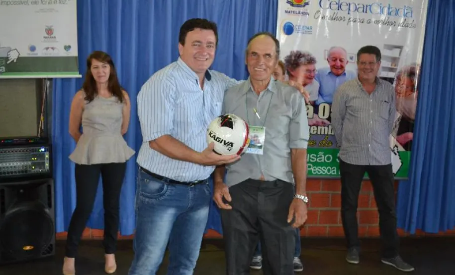 Matelândia é o 20° município do Paraná a receber o curso de acesso à internet e redes sociais