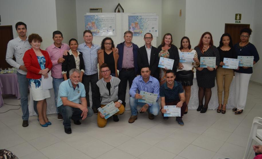 Entrega de Certificados aos Monitores