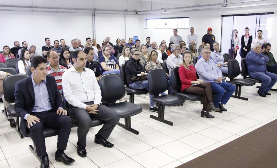 Prefeitura de Arapongas implanta Central 156