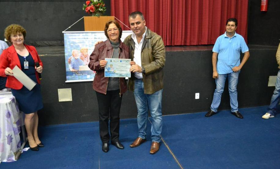 Celepar leva capacitação em internet e redes sociais aos idosos de Ribeirão do Pinhal