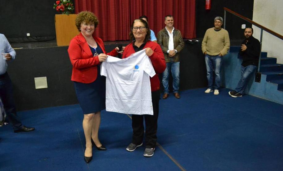 Celepar leva capacitação em internet e redes sociais aos idosos de Ribeirão do Pinhal