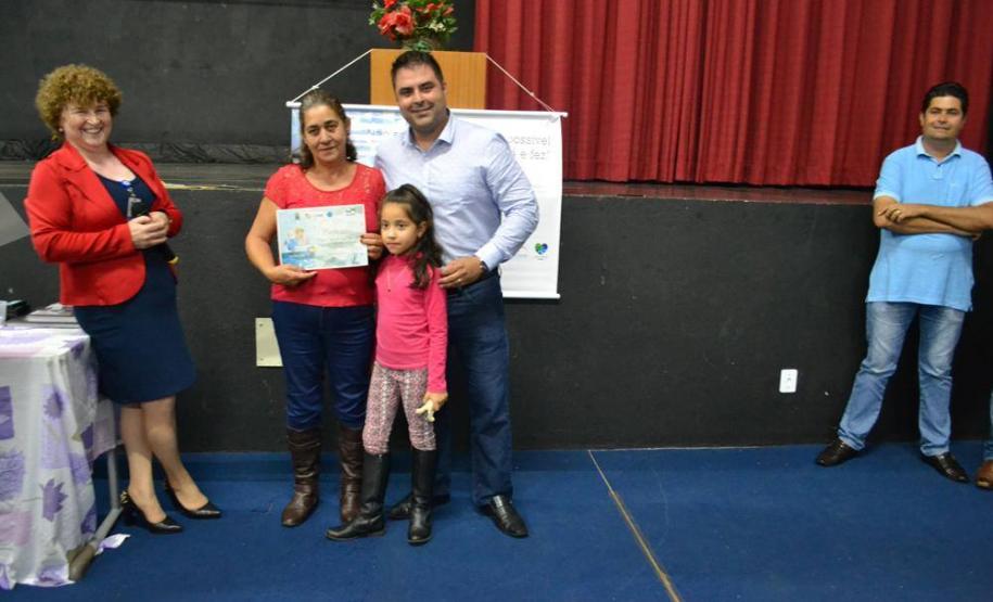 Celepar leva capacitação em internet e redes sociais aos idosos de Ribeirão do Pinhal