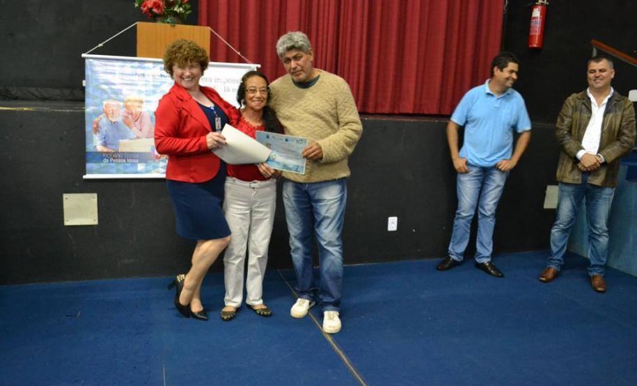 Celepar leva capacitação em internet e redes sociais aos idosos de Ribeirão do Pinhal