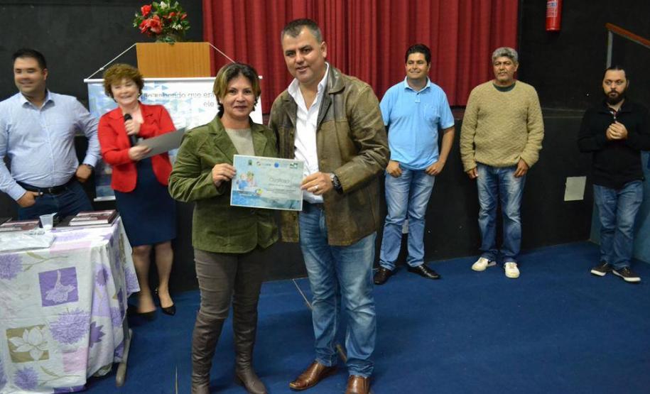 Celepar leva capacitação em internet e redes sociais aos idosos de Ribeirão do Pinhal