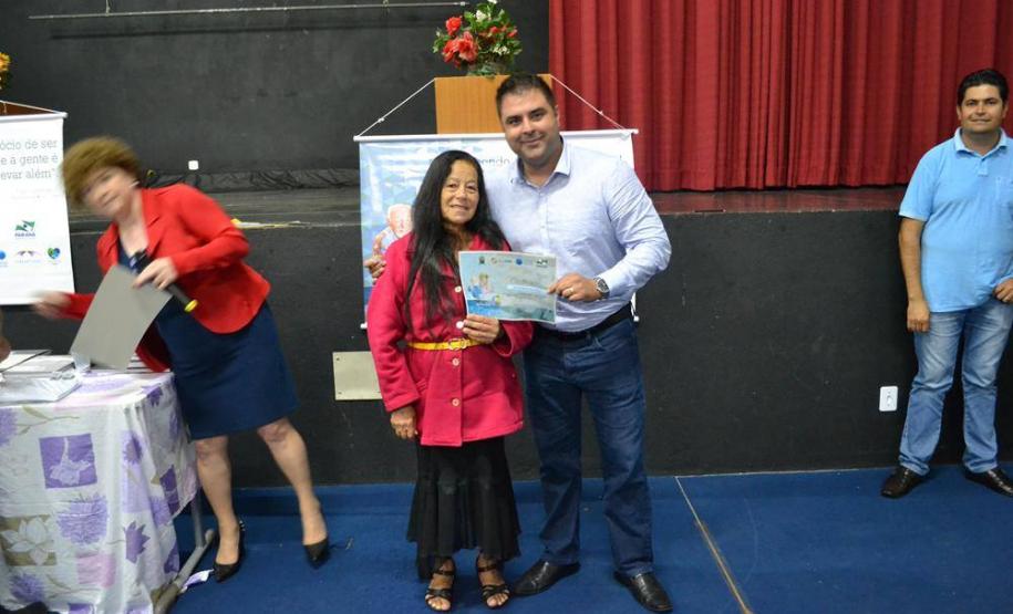 Celepar leva capacitação em internet e redes sociais aos idosos de Ribeirão do Pinhal