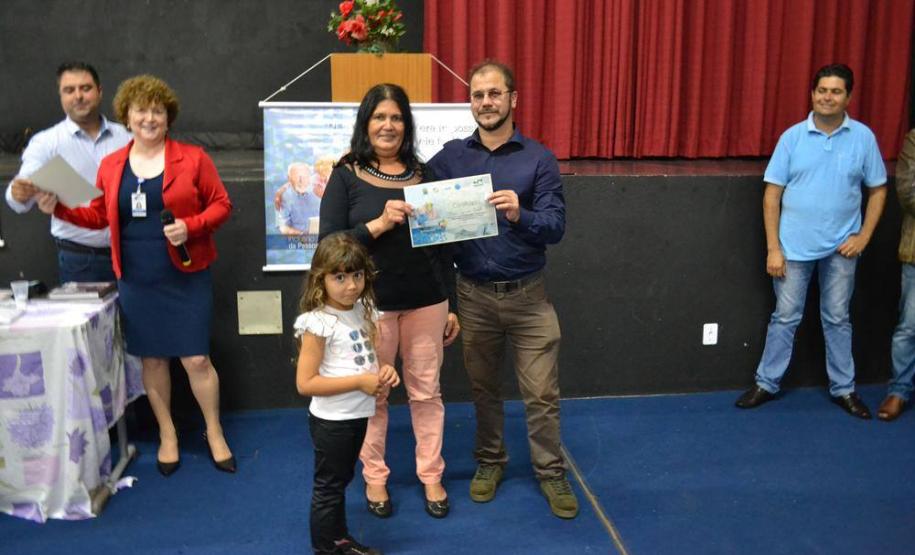 Celepar leva capacitação em internet e redes sociais aos idosos de Ribeirão do Pinhal