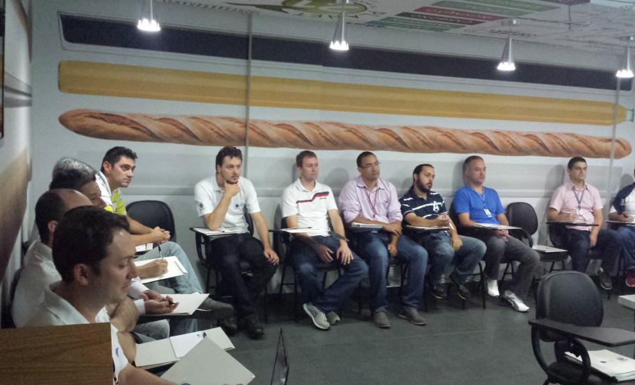 Integração de áreas da Celepar e melhoria de processos foram temas de fórum técnico em Cascavel