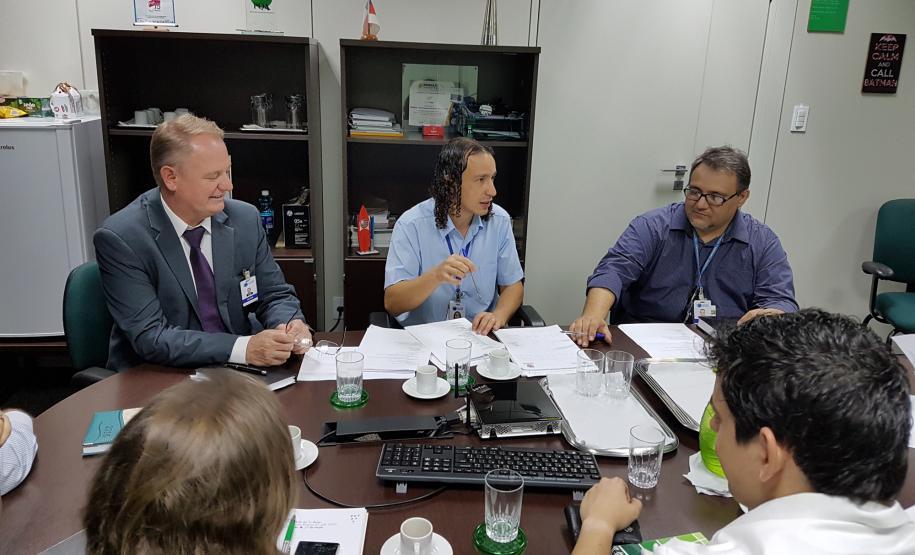 Governo do Amazonas avalia implantação de sistema para gestão de saúde desenvolvido pela Celepar