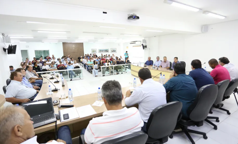 Prefeitos do Consórcio Caminhos do Tibagi conhecem iniciativas da Secretaria para Assuntos Estratégicos e da Celepar