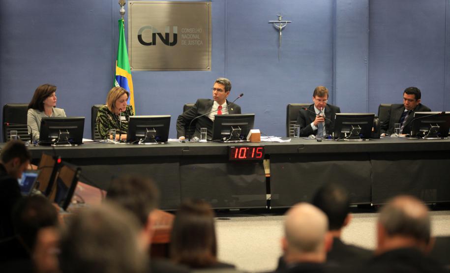 Paraná reduz superlotação carcerária