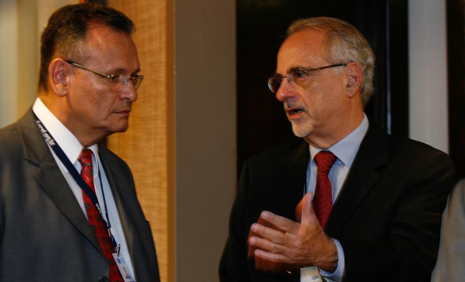 Participantes da 117ª Reunião Ordinária do Conselho das Associadas da Associação Brasileira de Entidades Estaduais de Tecnologia da Informação e Comunicação (Abep) em Curitiba/PR, nos dias 09 e 10 de fevereiro de 2012