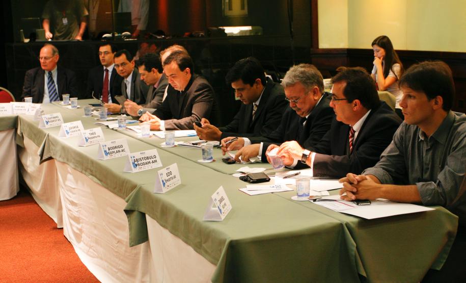 Participante da 117ª Reunião Ordinária do Conselho das Associadas da Associação Brasileira de Entidades Estaduais de Tecnologia da Informação e Comunicação (Abep) em Curitiba/PR, nos dias 09 e 10 de fevereiro de 2012