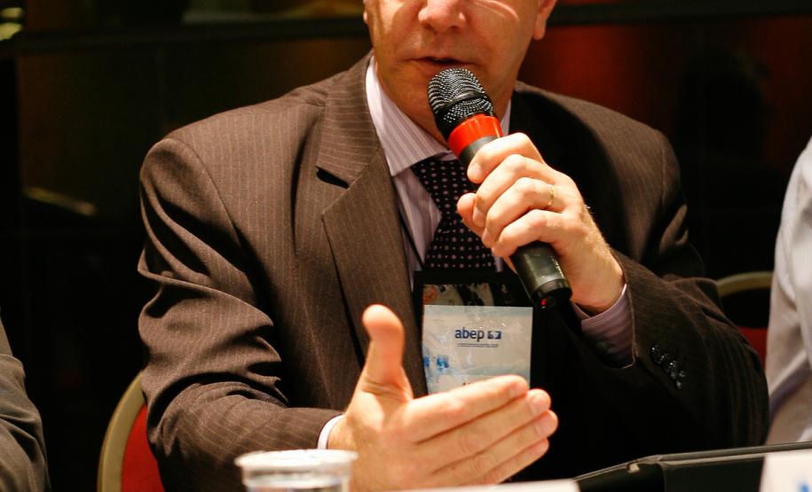 Participante da 117ª Reunião Ordinária do Conselho das Associadas da Associação Brasileira de Entidades Estaduais de Tecnologia da Informação e Comunicação (Abep) em Curitiba/PR, nos dias 09 e 10 de fevereiro de 2012