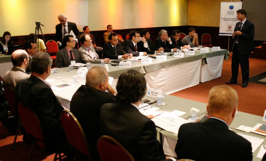 Evento nacional de informática pública discute modernização do Estado em Curitiba