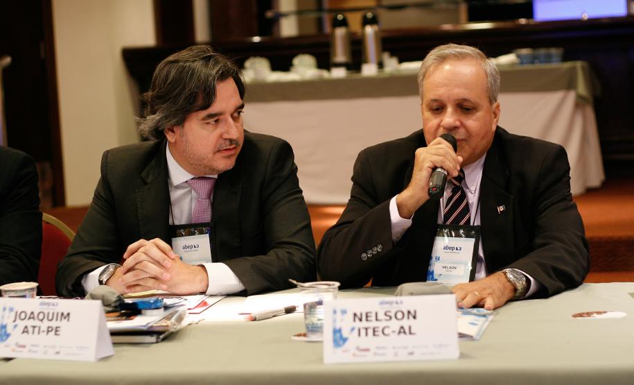 Evento nacional de informática pública discute modernização do Estado em Curitiba