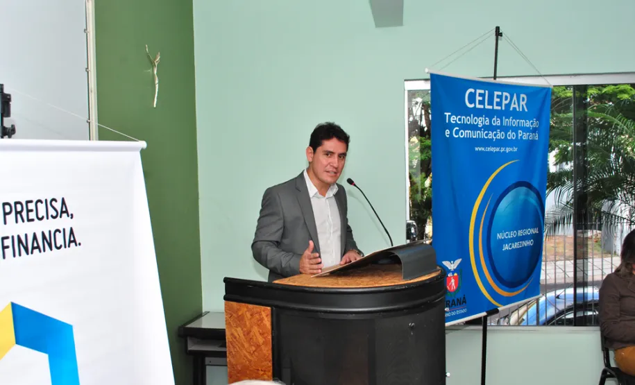 Produtos da Celepar são apresentados para a AMUNORPI em Santo Antônio da Platina