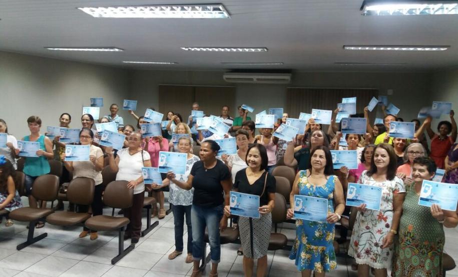 Curso de smartphone para idosos em Cafezal do Sul.