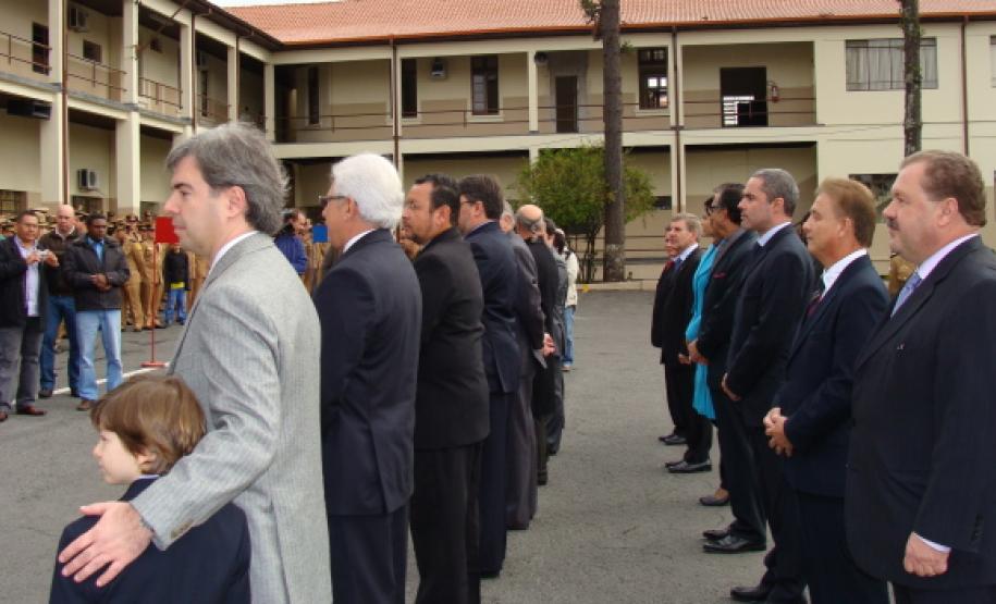 Os homenageados  na cerimônia no quartel do Comando Geral, em Curitiba - Data: 16/05/2011