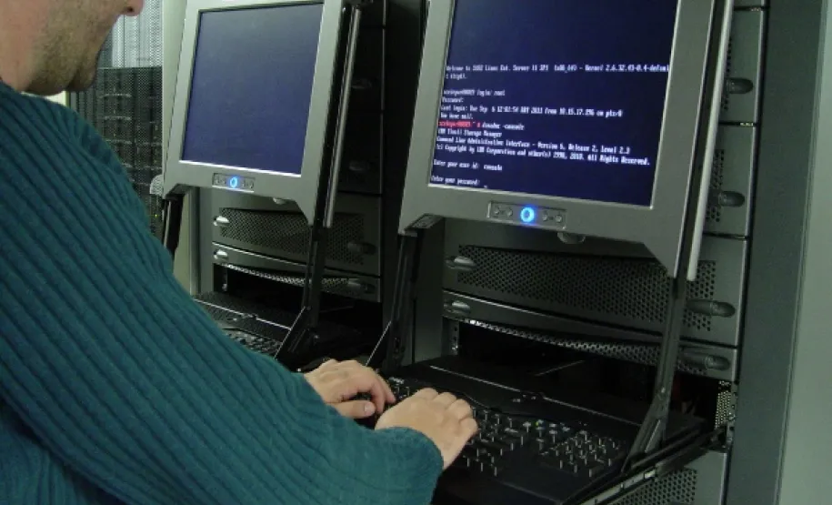 elepar implanta nova tecnologia para o armazenamento de segurança de dados