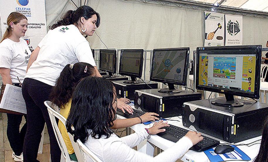 Celepar presente no Paraná em Ação do Bairro Novo