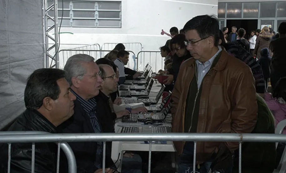 Estande da Celepar no Paraná em Ação em Campina Grande do Sul foi bastante concorrido