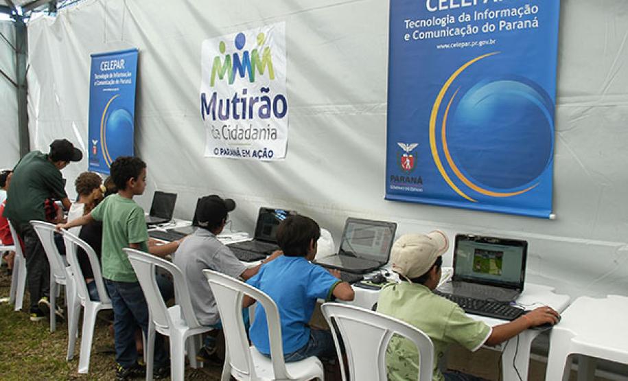 Paraná em Ação levou cidadania à população de Ortigueira e região