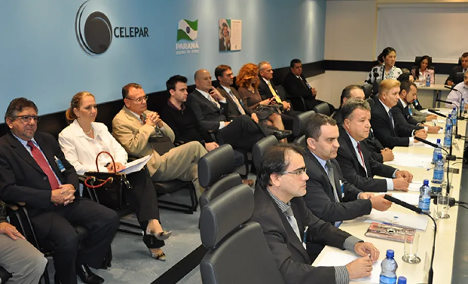 Celepar sedia reunião para debater a integração dos bancos de dados dos institutos de identificação de quatro estados