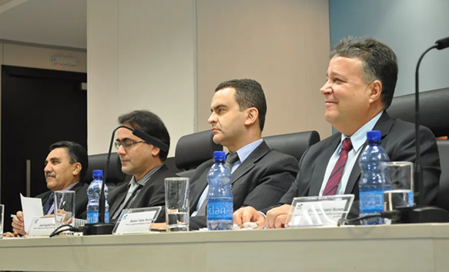 Celepar sedia reunião para debater a integração dos bancos de dados dos institutos de identificação de quatro estados