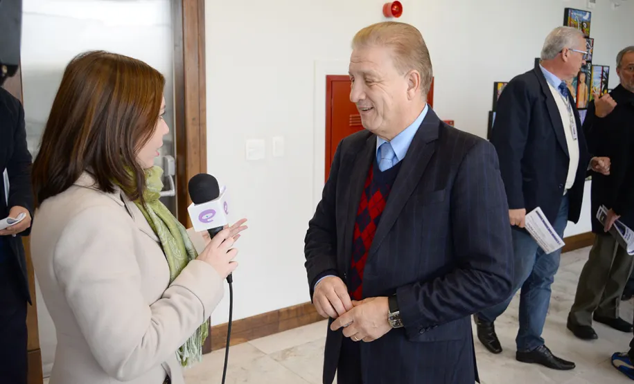 Governador Beto Richa lança aplicativo de celular e novo serviço do Detran especial para empresas