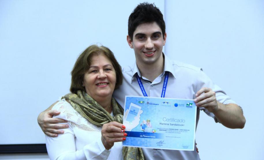 Pato Branco recebe quinta edição de curso de smartphone para idosos