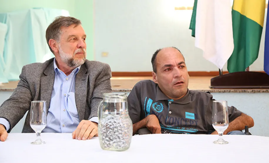 Muita alegria na entrega dos certificados para 108 formandos em Paiçandu